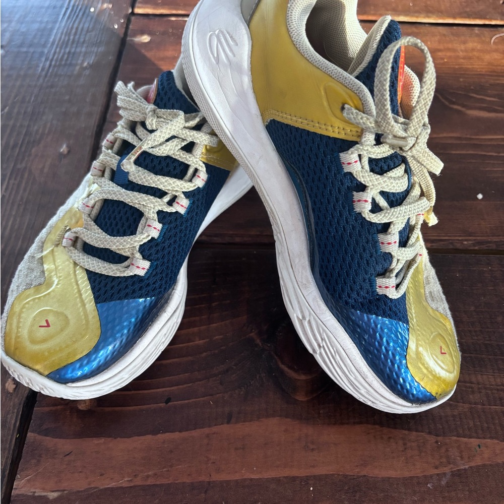 Under Armour Steph Curry basketball shoes